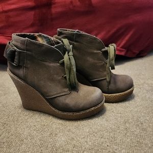 Women's Wedge Shoes Rock & Candy Size 6